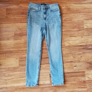 Calvin Klein Size 6 High Rise Skinny Cropped Jeans